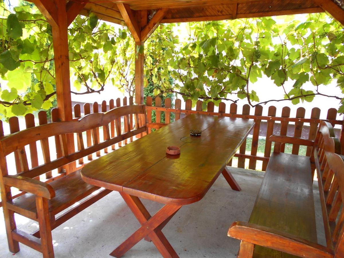 Bed and Breakfast Arpad Panzio Дьєр Екстер'єр фото