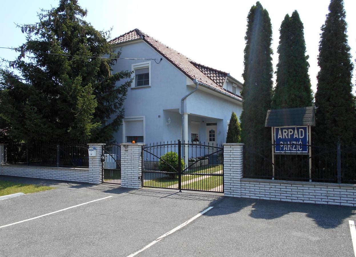 Bed and Breakfast Arpad Panzio Дьєр Екстер'єр фото